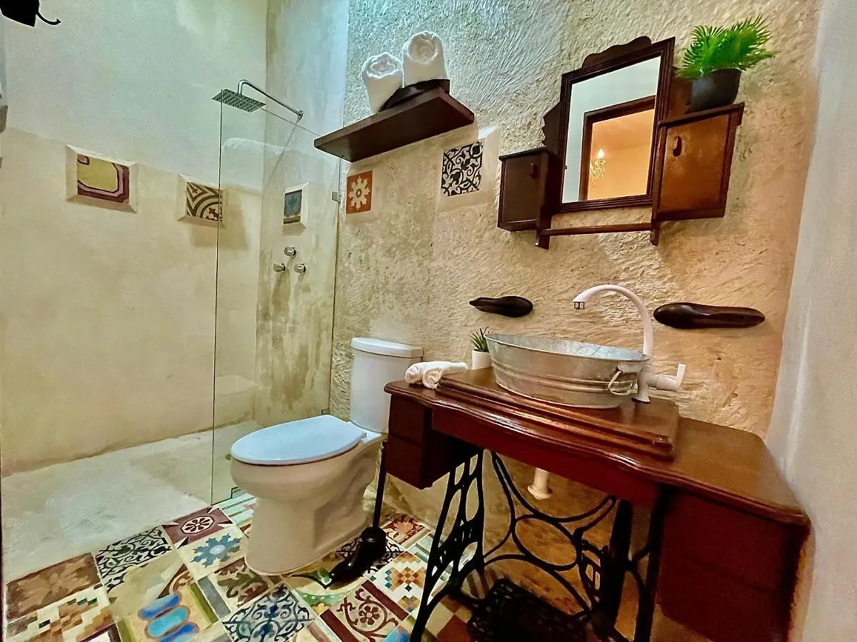Casa Cayetana Merida Paseo Montejo Centro メキシコ